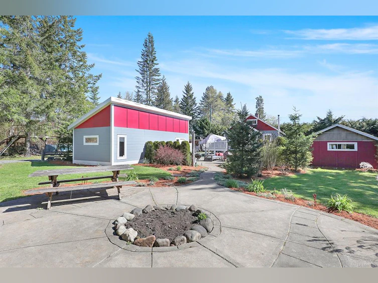 5277 Washer Road, Union Bay, BC, V0R 3B0 - 39