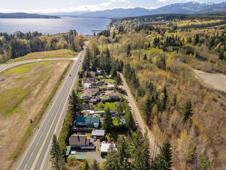 5277 Washer Road, Union Bay, BC, V0R 3B0 - 46