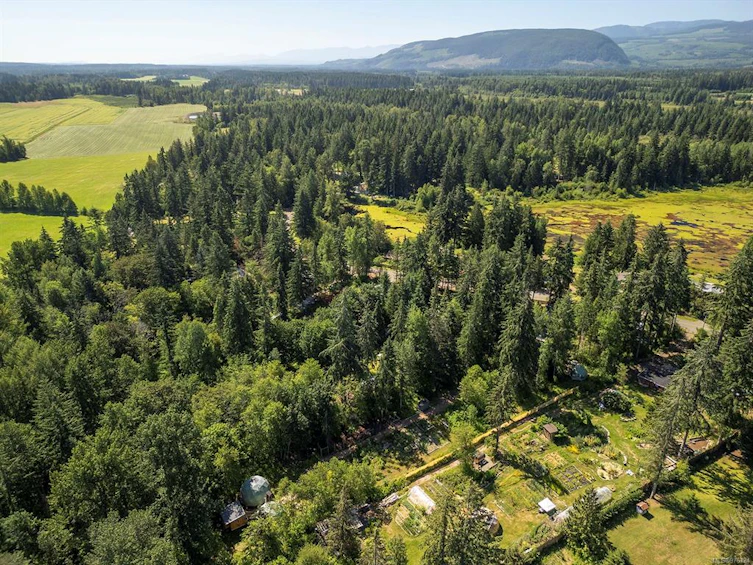 4345 Macaulay Road, Black Creek, BC, V9J 1E2 - 2