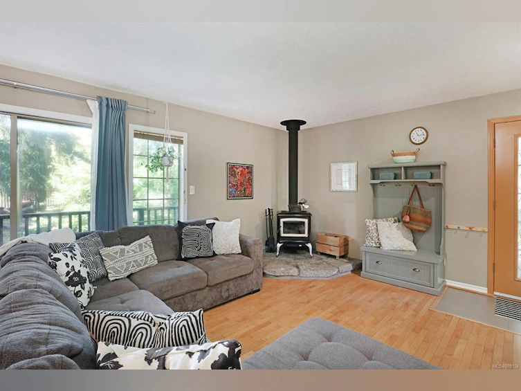 4345 Macaulay Road, Black Creek, BC, V9J 1E2 - 3