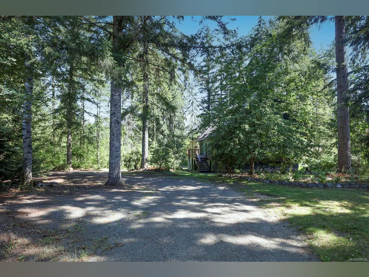 4345 Macaulay Road, Black Creek, BC, V9J 1E2 - 45