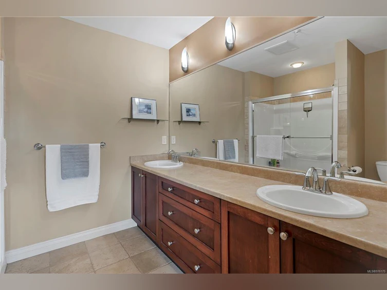 207-2676 S Island Highway, Campbell River, BC, V9W 1C7 - 16
