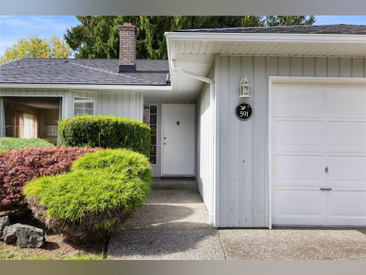 591 Moresby Avenue, Qualicum Beach, BC, V9K 1J6 - 10
