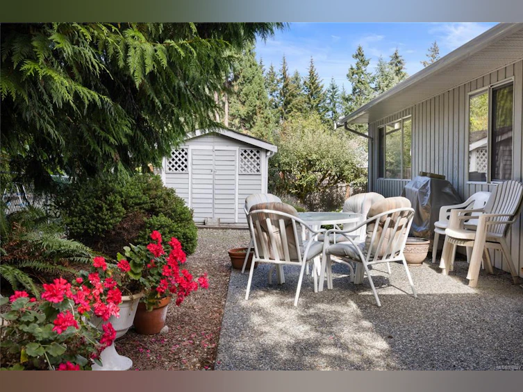 591 Moresby Avenue, Qualicum Beach, BC, V9K 1J6 - 37