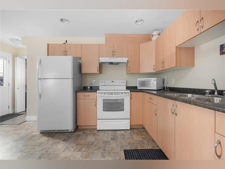 2662 Ruby Court, Langford, BC, V9B 0A9 - 35