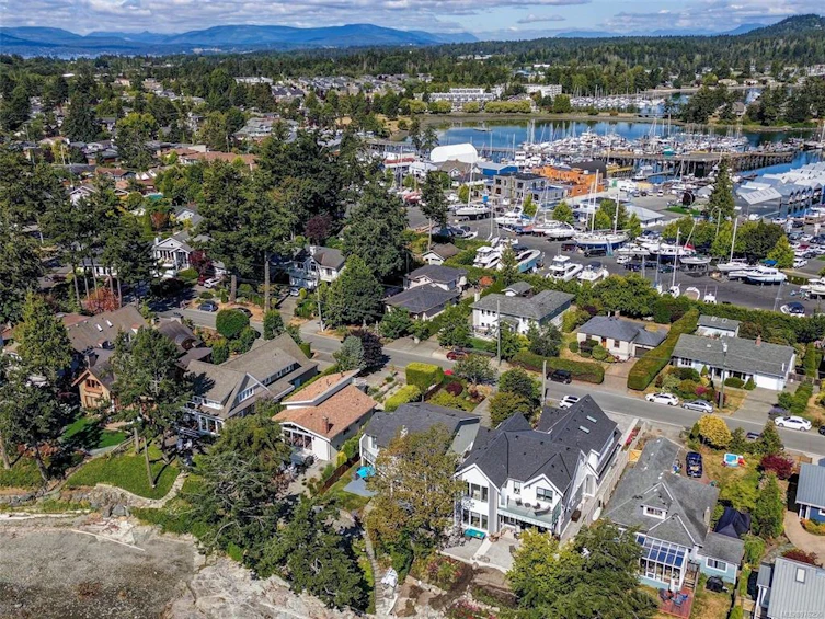 10439 Allbay Road, Sidney, BC, V8L 2N8 - 41