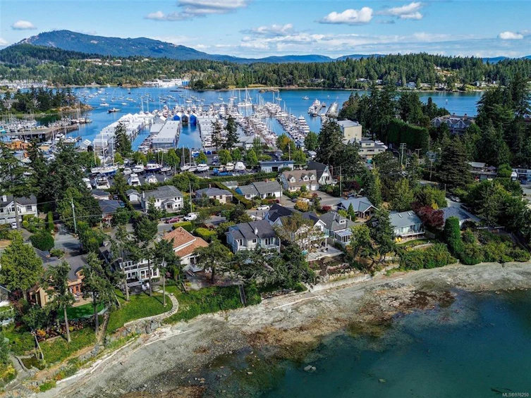 10439 Allbay Road, Sidney, BC, V8L 2N8 - 43