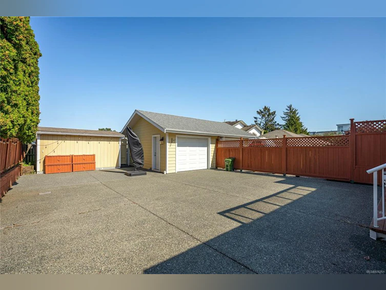 2344 Weiler Avenue, Sidney, BC, V8L 1S1 - 39