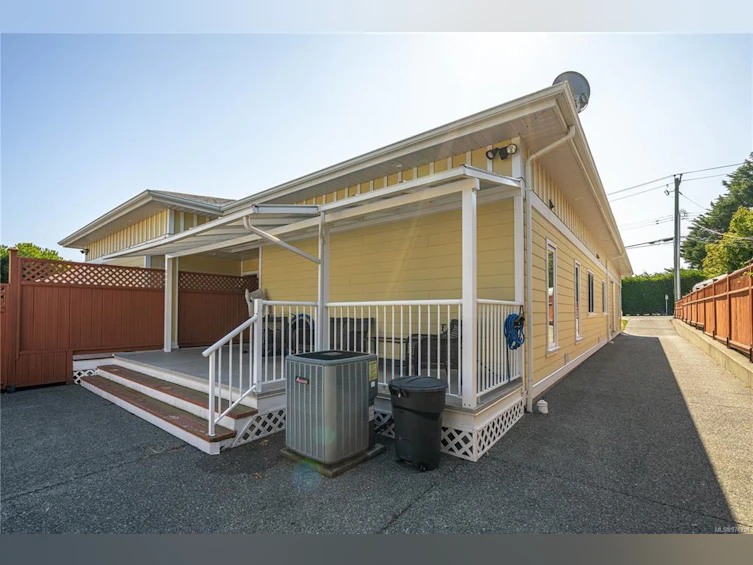 2344 Weiler Avenue, Sidney, BC, V8L 1S1 - 49