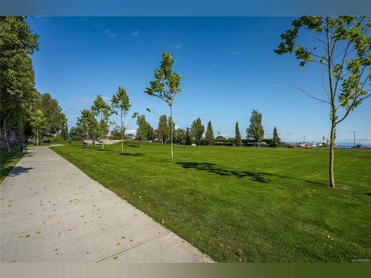2344 Weiler Avenue, Sidney, BC, V8L 1S1 - 58