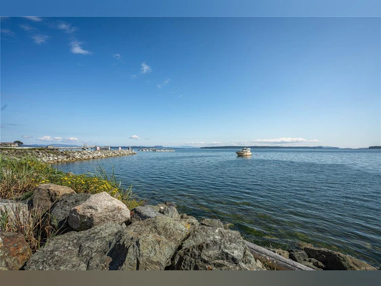 2344 Weiler Avenue, Sidney, BC, V8L 1S1 - 65