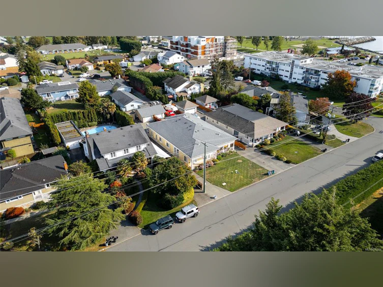 2344 Weiler Avenue, Sidney, BC, V8L 1S1 - 71