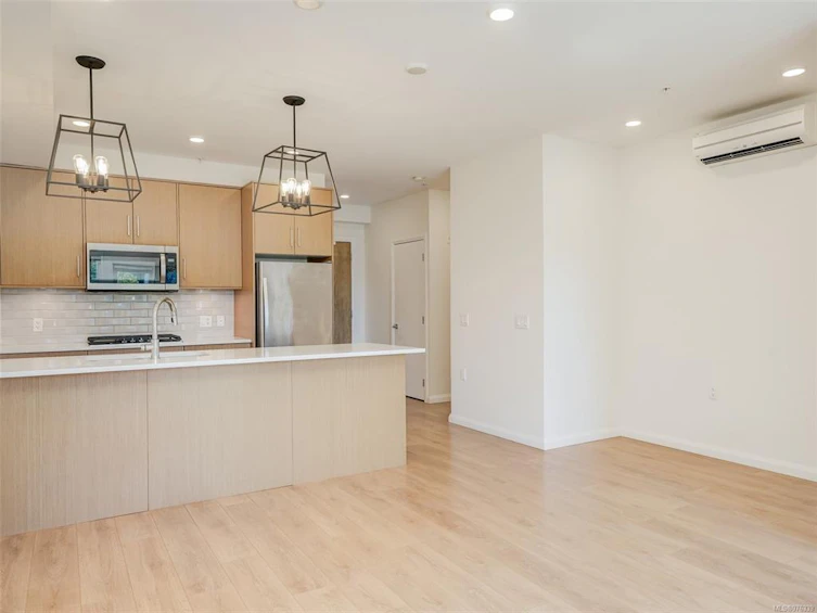 103-745 Travino Lane, Saanich, BC, V8Z 0E5 - 8