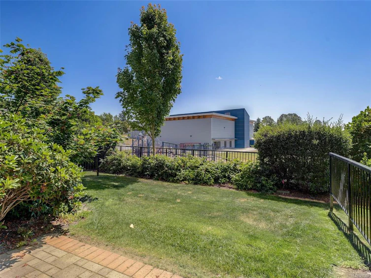 103-745 Travino Lane, Saanich, BC, V8Z 0E5 - 24