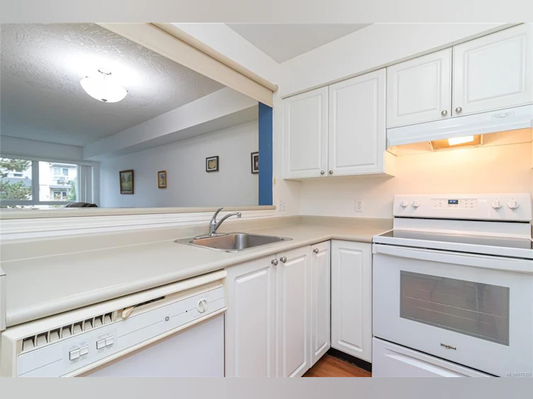 230-2245 James White Boulevard, Sidney, BC, V8L 1Z5 - 9