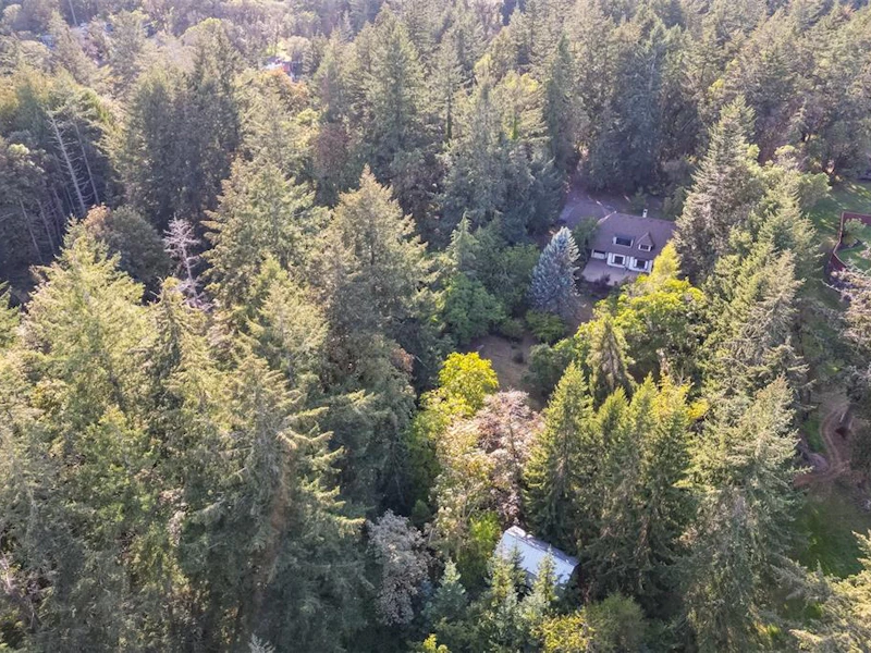 5161 Old West Saanich Road, Saanich BC V9E 2B1
