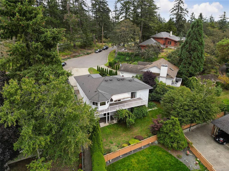 1109 Laburnum Road, Saanich, BC, V8Z 2N1 - 48