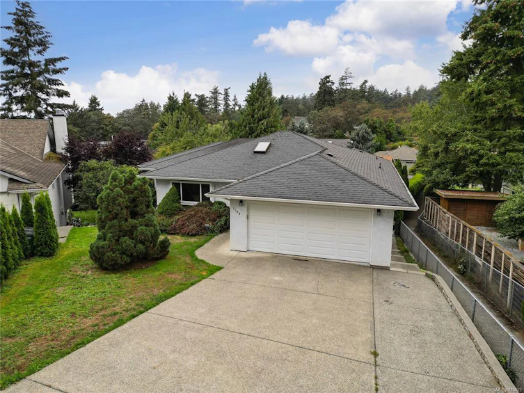 1109 Laburnum Road, Saanich, BC, V8Z 2N1 - 52