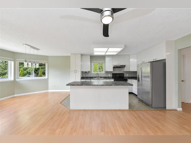 1109 Laburnum Road, Saanich, BC, V8Z 2N1 - 9
