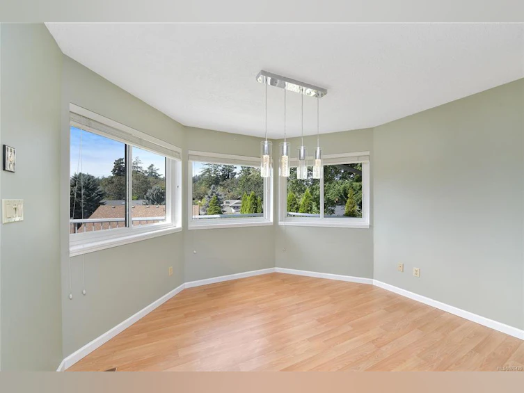 1109 Laburnum Road, Saanich, BC, V8Z 2N1 - 14