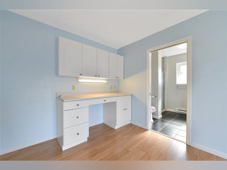 1109 Laburnum Road, Saanich, BC, V8Z 2N1 - 19