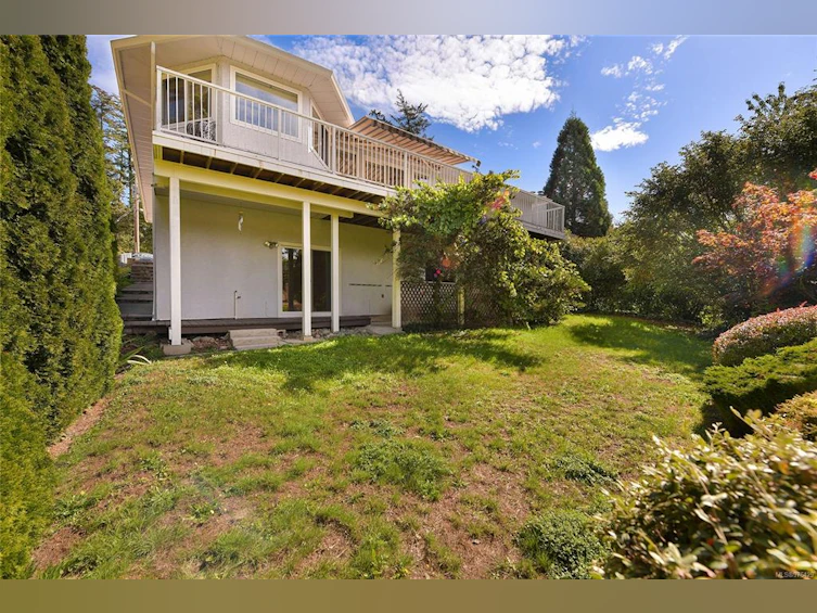1109 Laburnum Road, Saanich, BC, V8Z 2N1 - 34