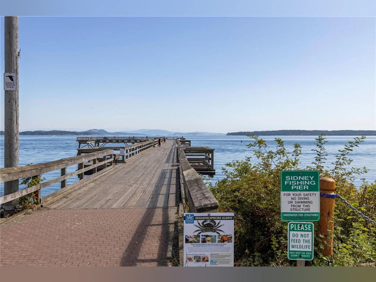 103-9730 Eastview Drive, Sidney, BC, V8L 3E4 - 29