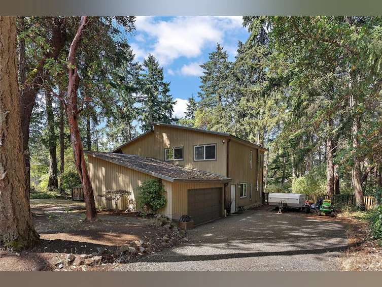 11108 Baxendale Road, North Saanich, BC, V8L 5M4 - 21
