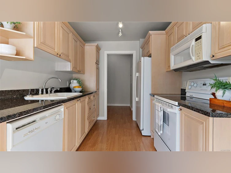 409-165 Kimta Road, Victoria, BC, V9A 7P1 - 4