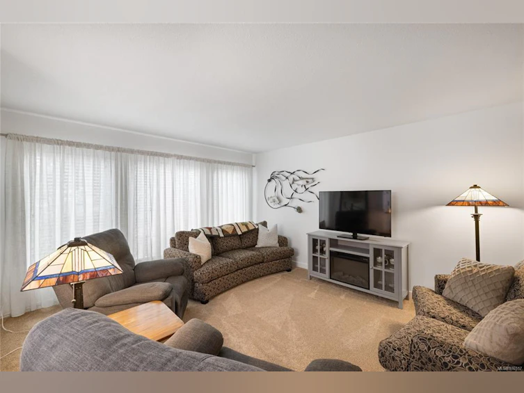 754 Nanoose Avenue, Parksville, BC, V9P 1E8 - 2