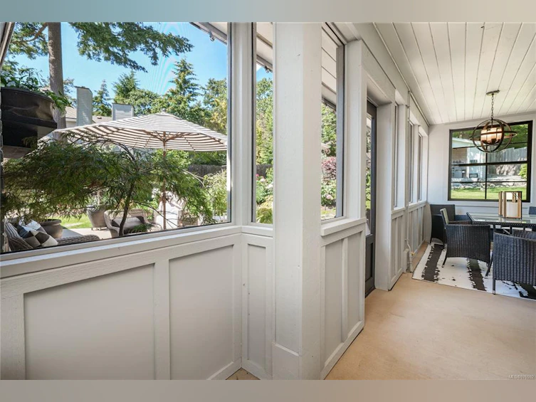 2780 Arbutus Road, Saanich, BC, V8N 5X4 - 23