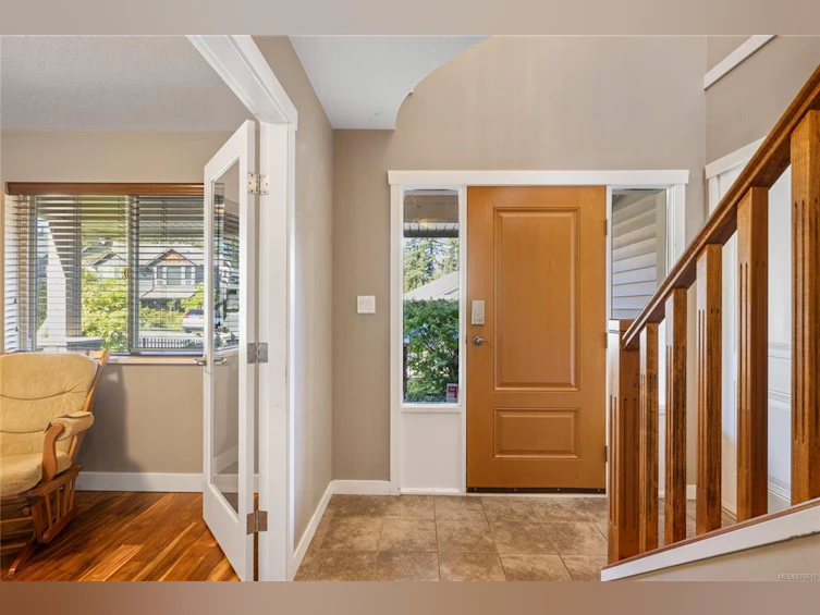 333 Cordan Street, Nanaimo, BC, V9R 0E3 - 2