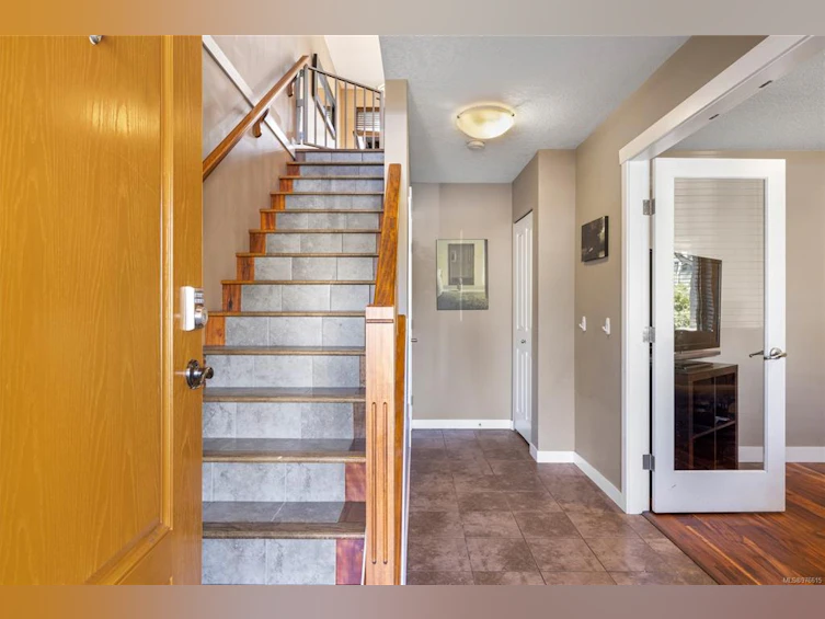333 Cordan Street, Nanaimo, BC, V9R 0E3 - 4
