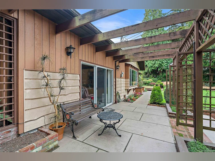 1097 Maple Road, North Saanich, BC, V8L 5P5 - 21