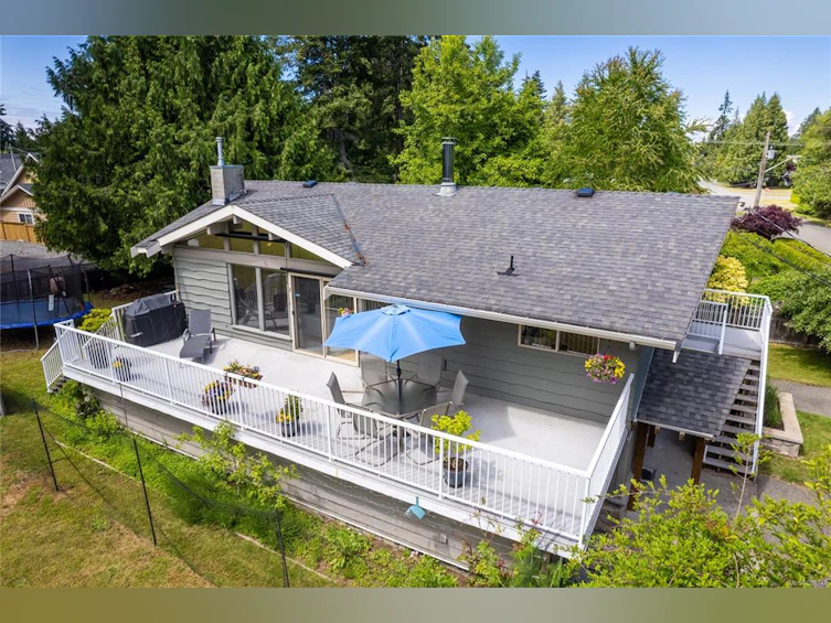 365 W First Avenue, Qualicum Beach, BC, V9K 1H6 - 22