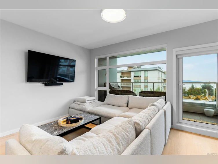 205-5120 Cordova Bay Road, Saanich, BC, V8Y 2K5 - 10