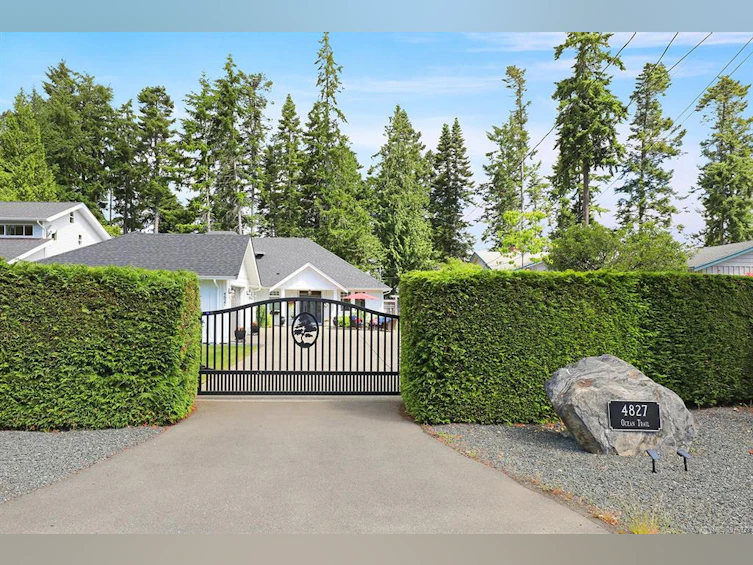 4827 Ocean Trail, Bowser/Deep Bay, BC, V0R 1G0 - 2