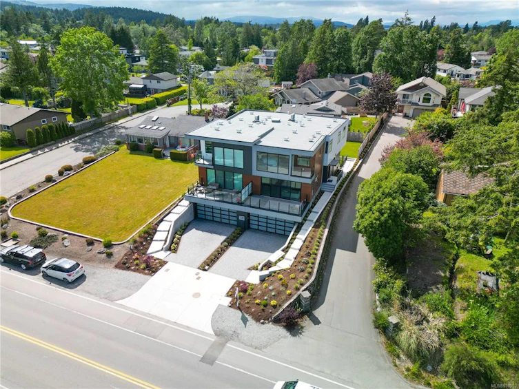 2-9360 Lochside Drive, Sidney, BC, V8L 1N7 - 48