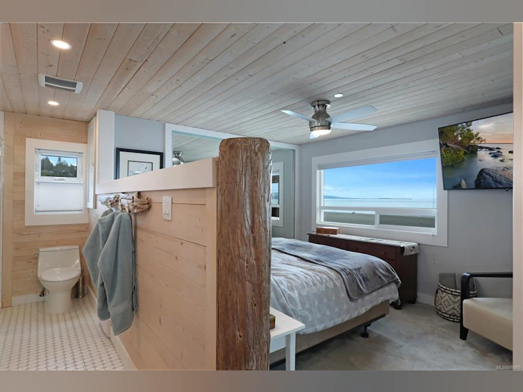 2935 W Island Highway, Qualicum Beach, BC, V9K 2H2 - 11