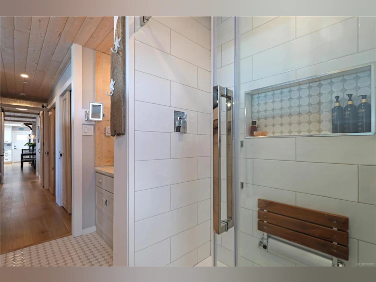 2935 W Island Highway, Qualicum Beach, BC, V9K 2H2 - 33