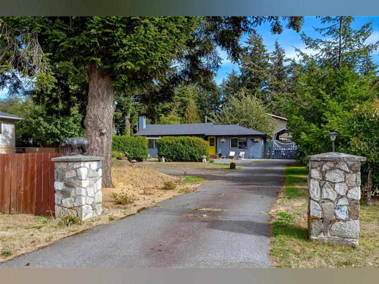 2957 Pickford Road, Colwood, BC, V9B 2K8 - 2
