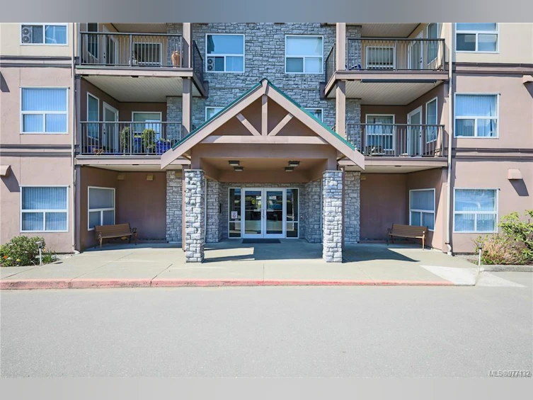 205-280 S Dogwood Street, Campbell River, BC, V9W 6Y7 - 2