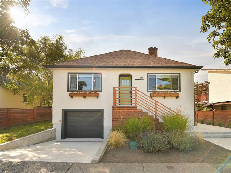 950 Hereward Road, Victoria, BC, V9A 4C8 - 2