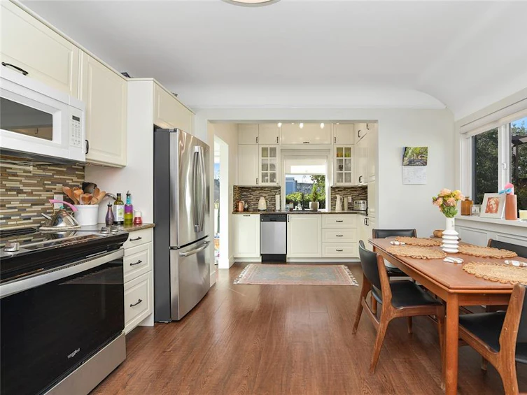 950 Hereward Road, Victoria, BC, V9A 4C8 - 8