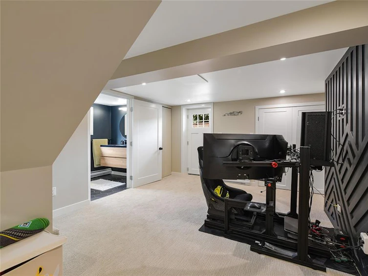 950 Hereward Road, Victoria, BC, V9A 4C8 - 19