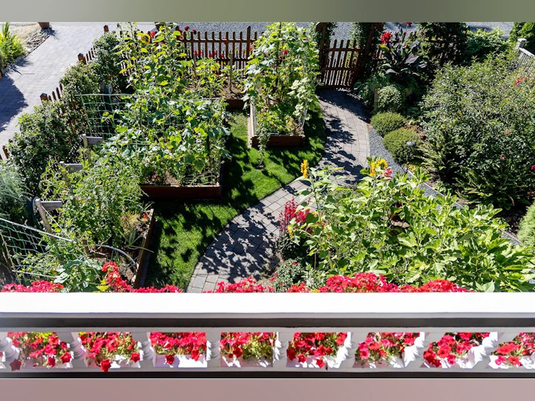 227 W Fifth Avenue, Qualicum Beach, BC, V9K 1S2 - 20