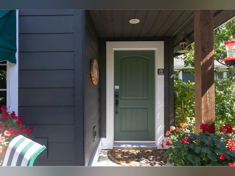 227 W Fifth Avenue, Qualicum Beach, BC, V9K 1S2 - 33