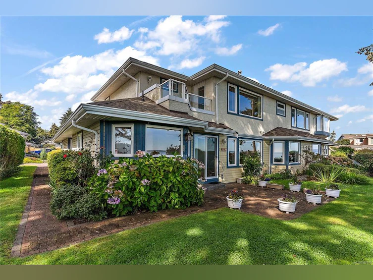 9386 Lochside Drive, Sidney, BC, V8L 5R5 - 8