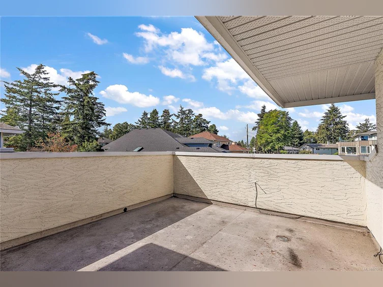 9386 Lochside Drive, Sidney, BC, V8L 5R5 - 21