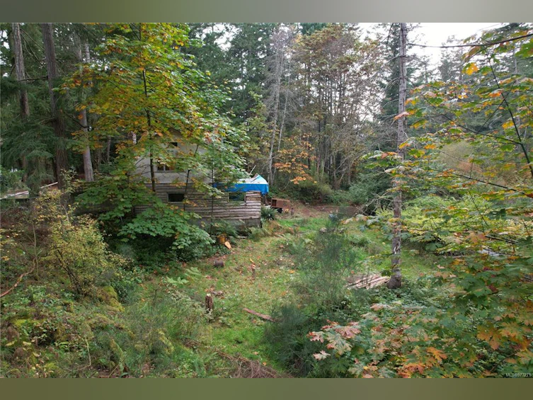 3260 South Road, Gabriola Island, BC, V0R 1X7 - 3